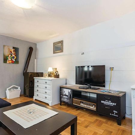 Amazing Apartment In Novi Vinodolski With Wifi Dış mekan fotoğraf