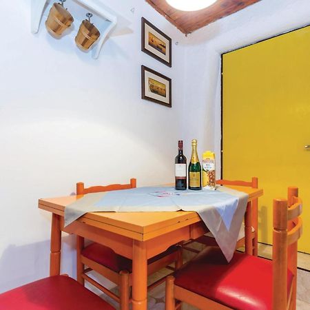 Amazing Apartment In Novi Vinodolski With Wifi Dış mekan fotoğraf