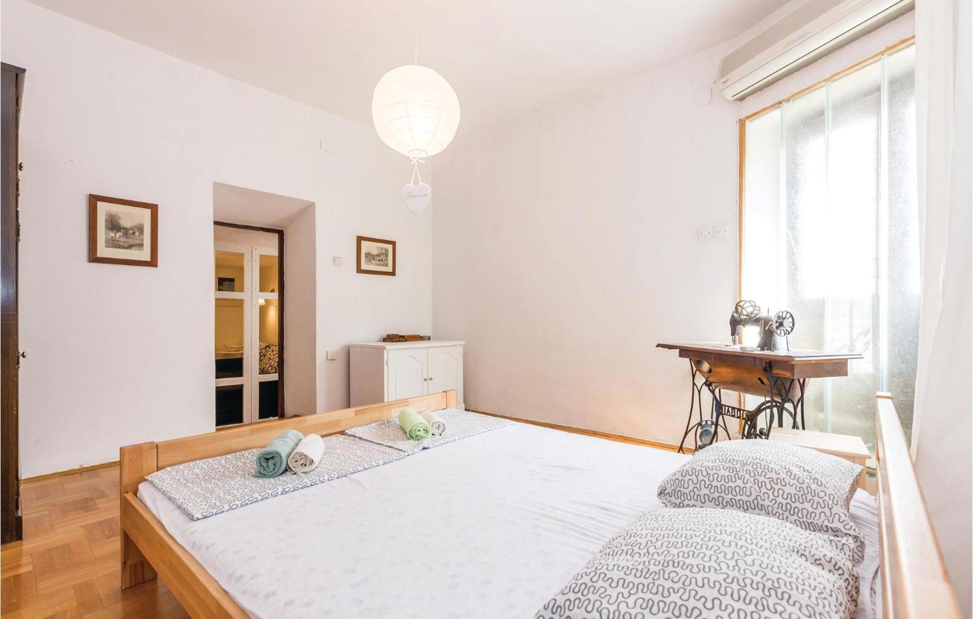 Amazing Apartment In Novi Vinodolski With Wifi Dış mekan fotoğraf