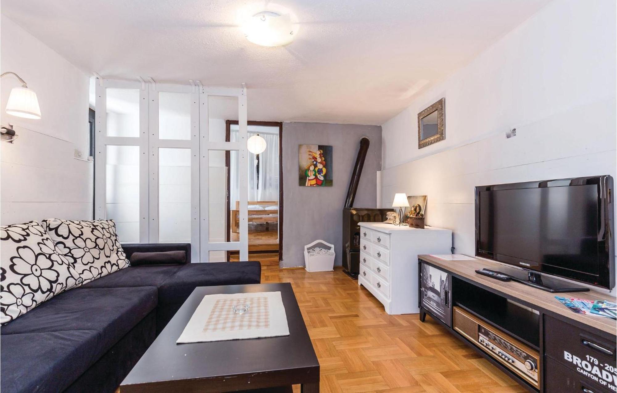 Amazing Apartment In Novi Vinodolski With Wifi Dış mekan fotoğraf