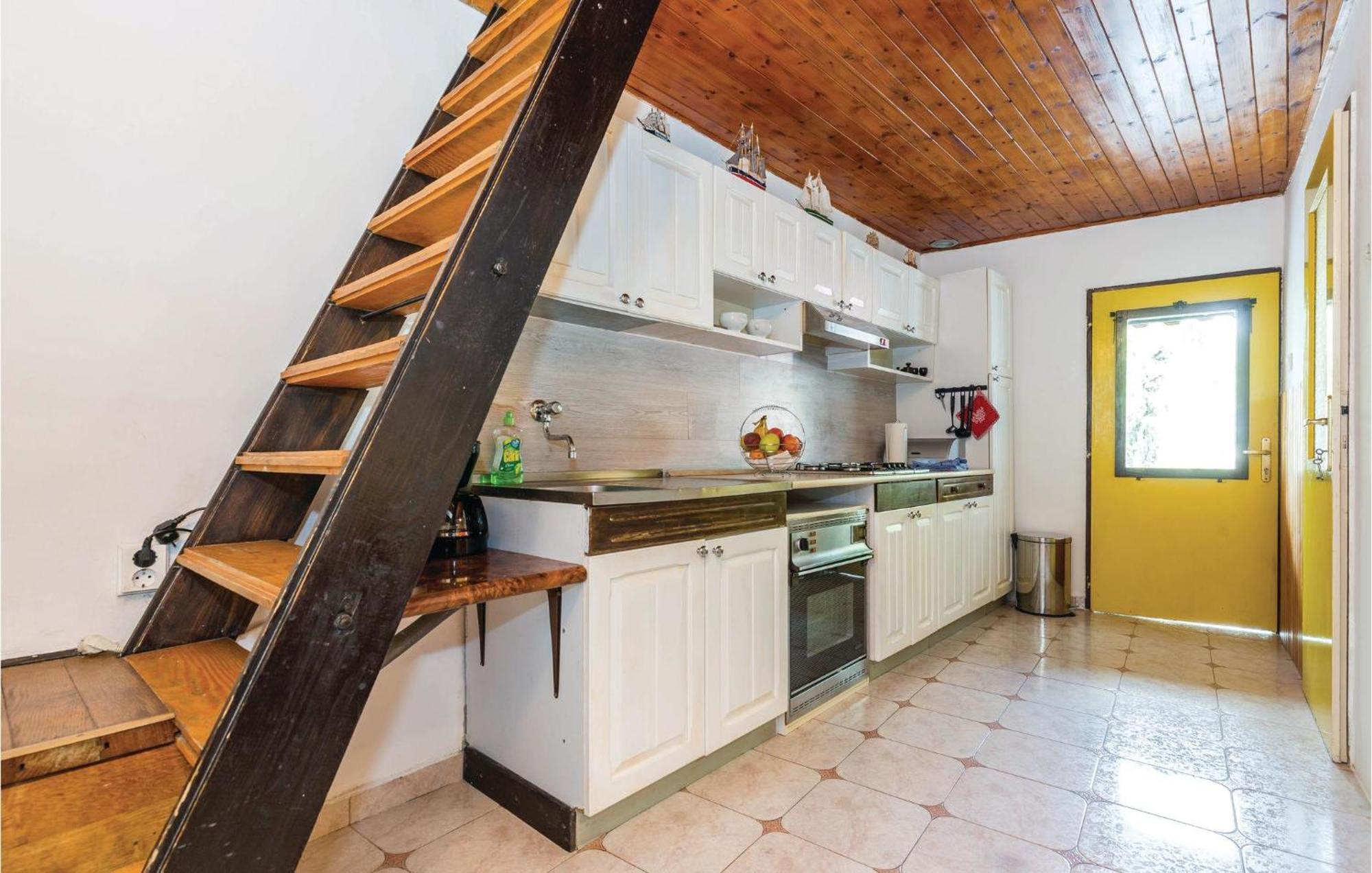 Amazing Apartment In Novi Vinodolski With Wifi Dış mekan fotoğraf