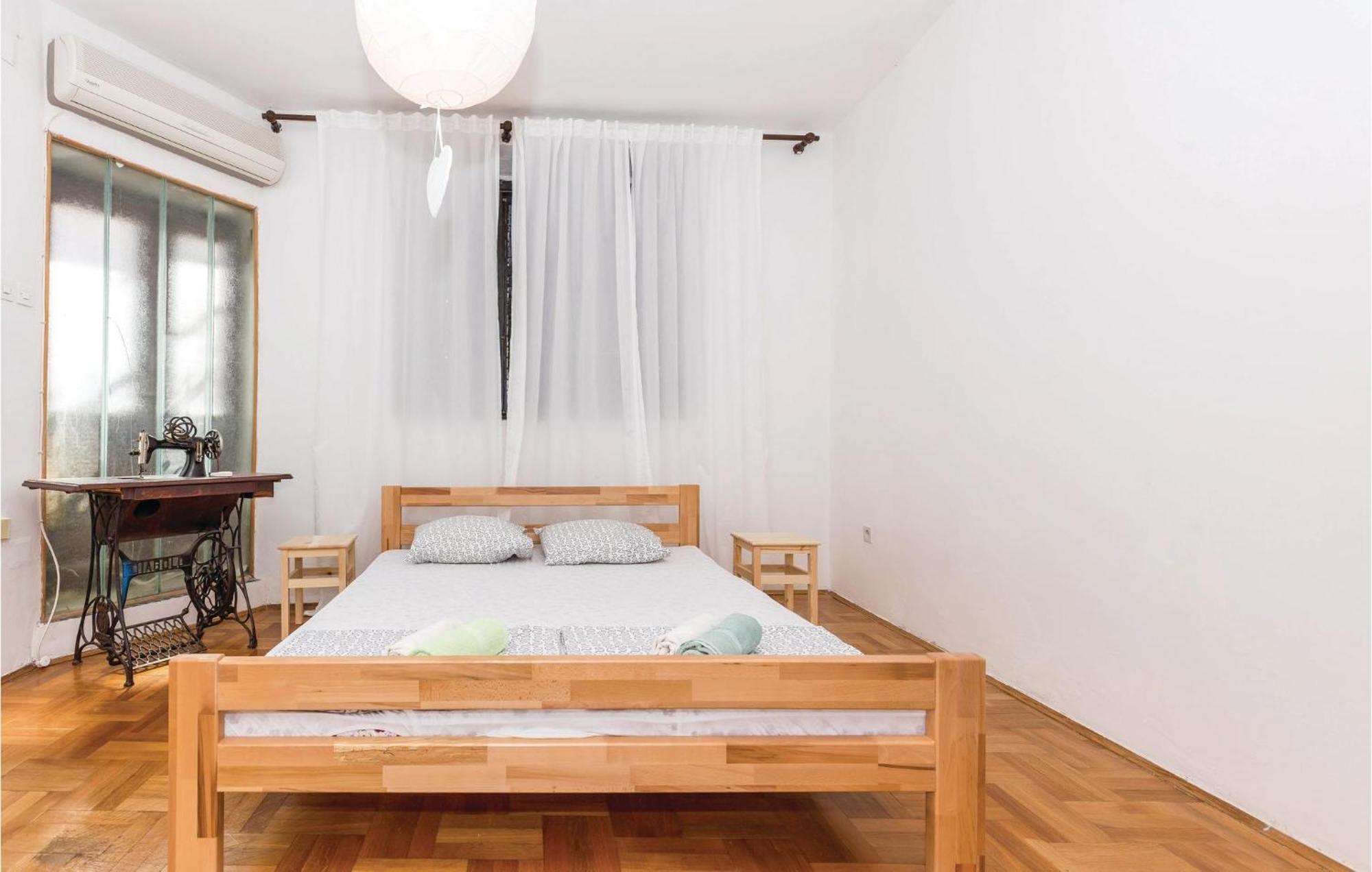 Amazing Apartment In Novi Vinodolski With Wifi Dış mekan fotoğraf